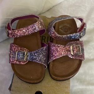 Toddler size 7 girl sandals